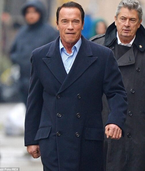 NY City Arnold Schwarzenegger Navy Trench Coat - Image 2