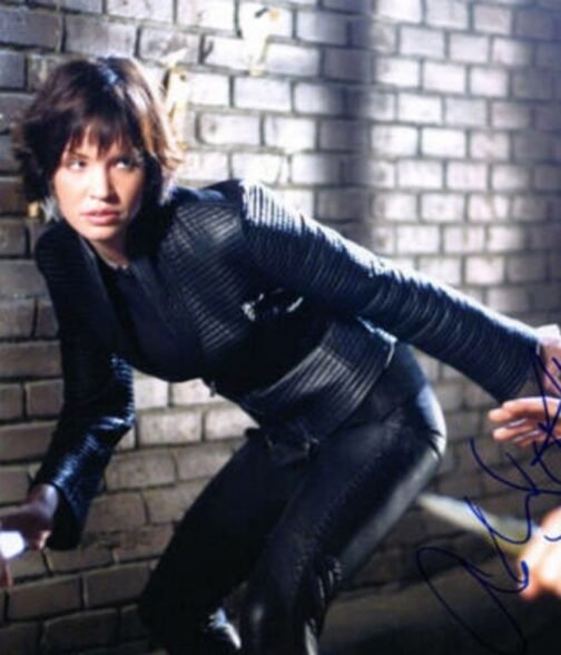 Ashley Scott Birds of Prey Padded Black Leather Jacket - Image 2
