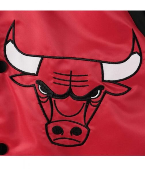 Starter Chicago Bulls Red and Black Point Guard Satin Varsity Jacket - Image 5