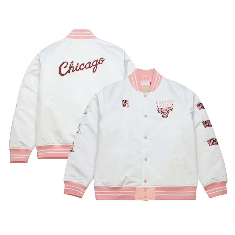 Chicago Bulls Classic Neopolitan Satin Jacket - Image 3
