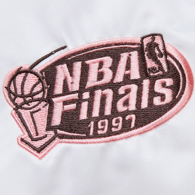 Chicago Bulls Classic Neopolitan Satin Jacket - Image 5