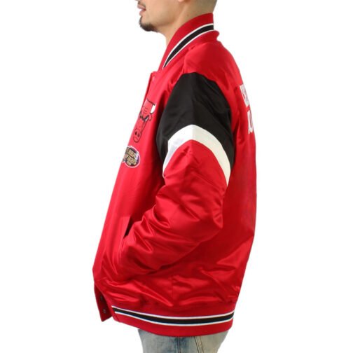 Chicago Bulls Heavyweight Red Satin Jacket - Image 6