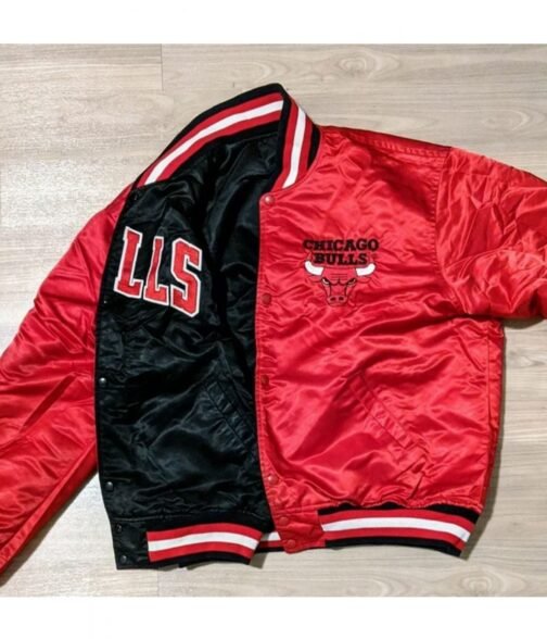 Chicago Bulls Reversible Bomber Red/Black Jacket - Image 5