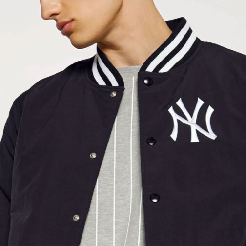 Team Club New Era New York Yankees Jacket - Image 11