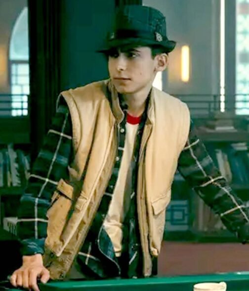 Aidan Gallagher The Umbrella Academy Season 3 Beige Vest - Image 3