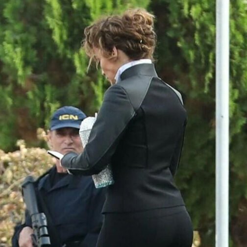 Atlas Jennifer Lopez Black Jacket - Image 6