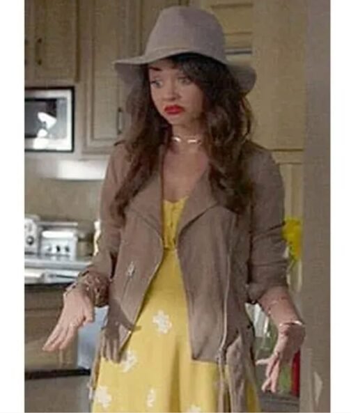 Modern Family S08 Sarah Hyland Leather Jacket - Image 8