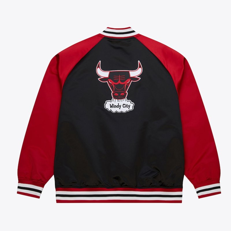 Chicago Bulls Vintage Logo Double Clutch Black Satin Jacket - Image 2