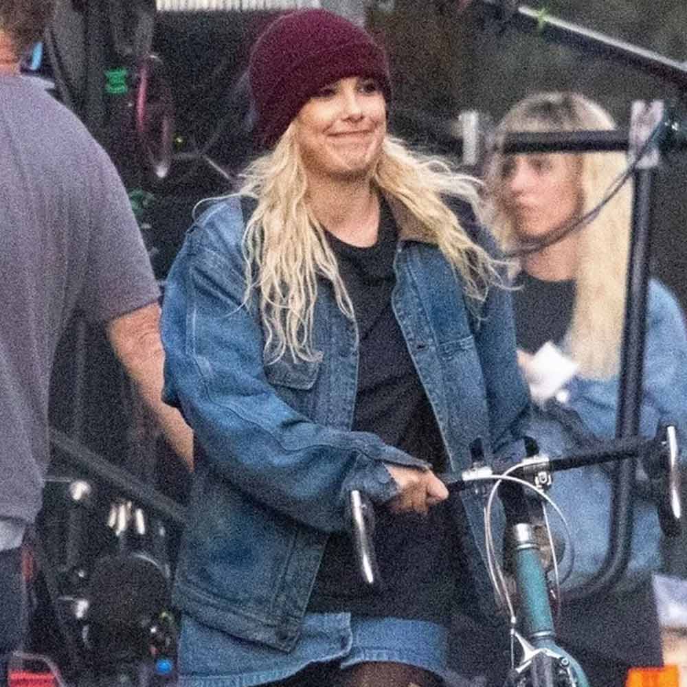 Millie Bobby Brown The Electric State Denim Jacket - Image 9